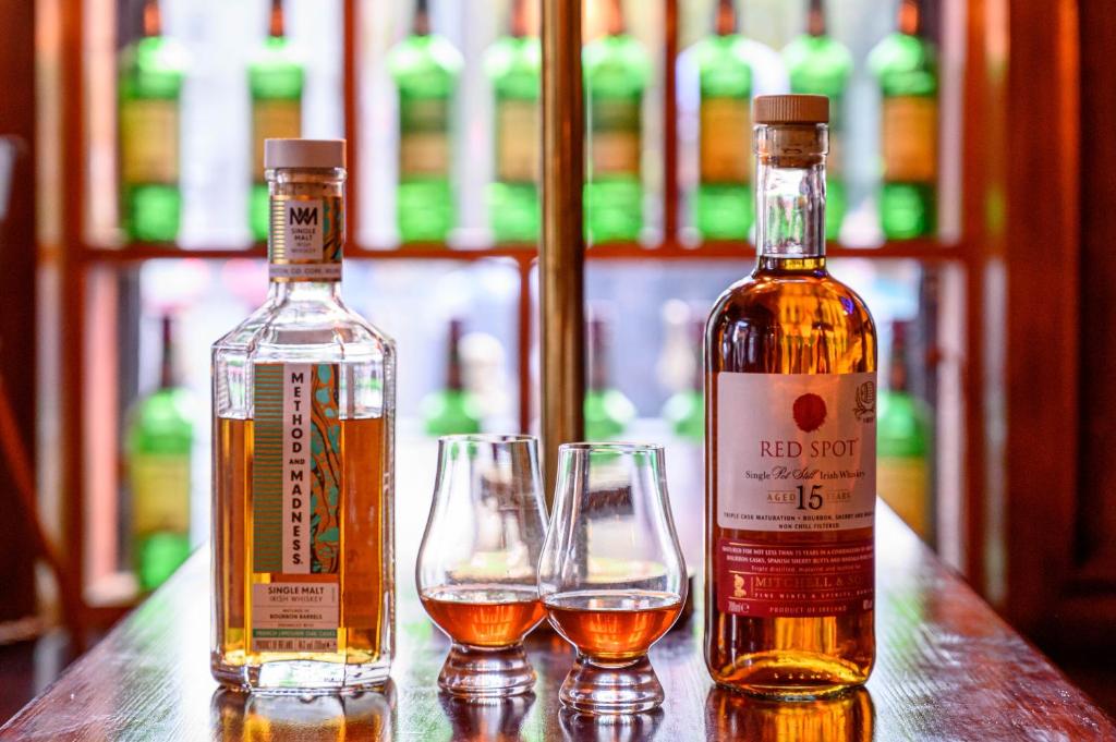 Thirteen On The Green - Eyre Square - Resim 10