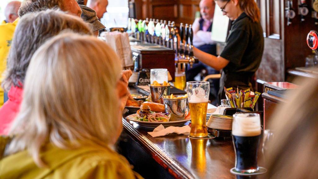 Thirteen On The Green - Eyre Square - Resim 12