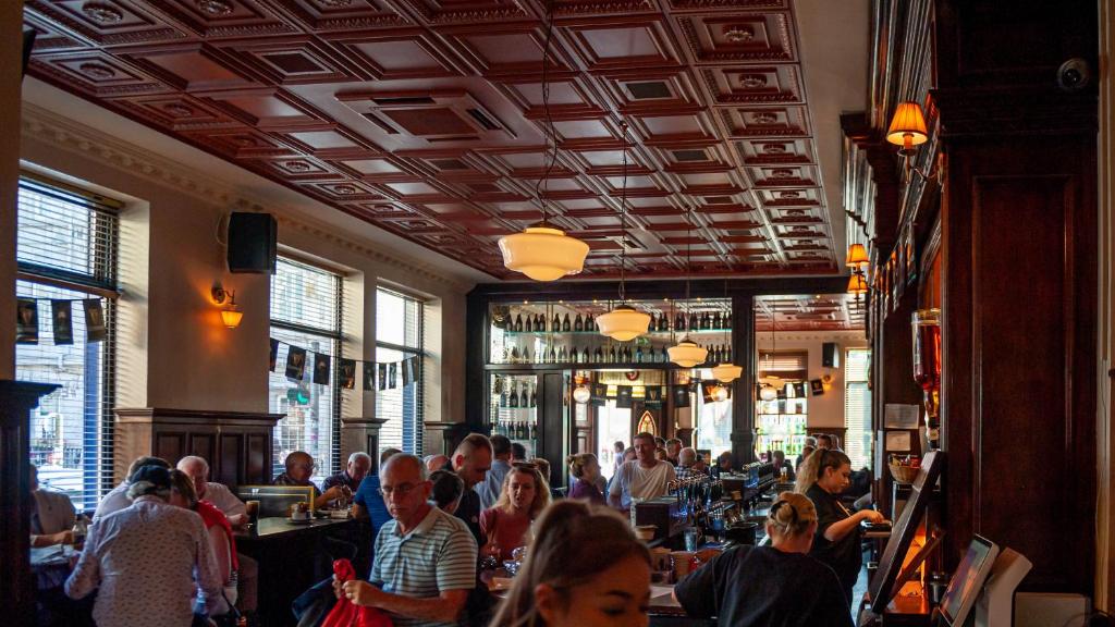 Thirteen On The Green - Eyre Square - Resim 22