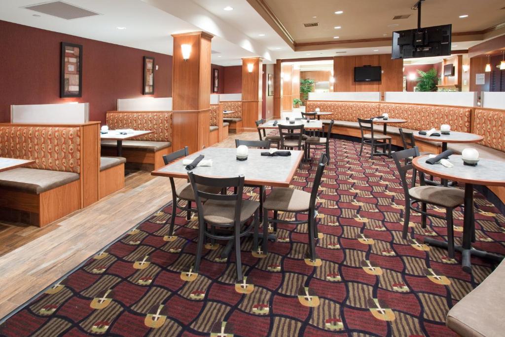 Holiday Inn & Suites Grand Junction-Airport by IHG photo