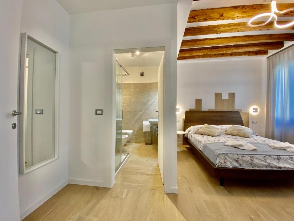 Suite House new apartments wi fi Venice island - Resim 29