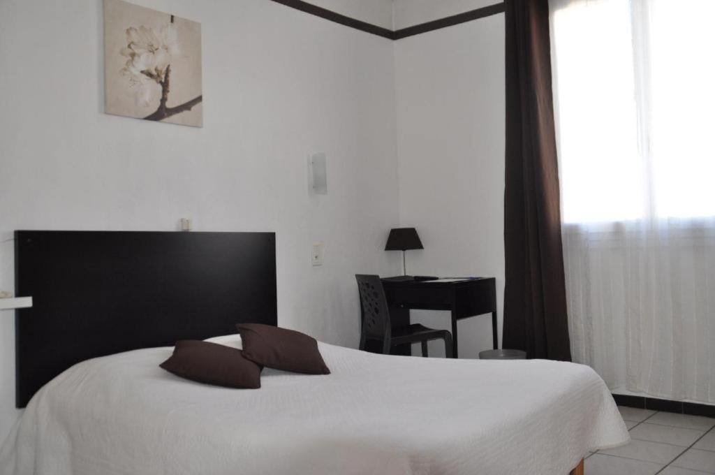 Hôtel Saint George - Resim 22