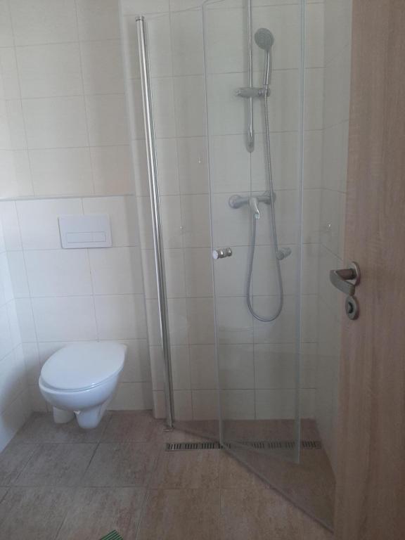 A bathroom at Ubytovanie Janka