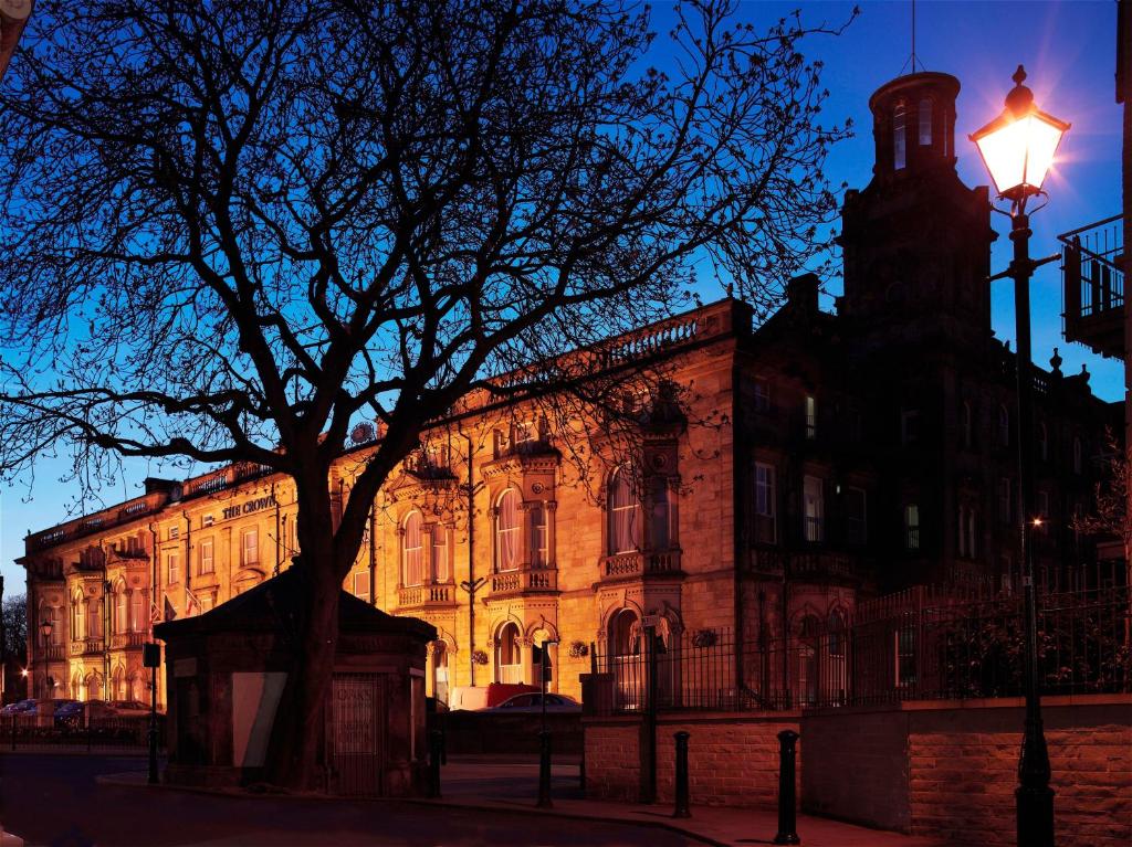 The Crown Hotel - Resim 21