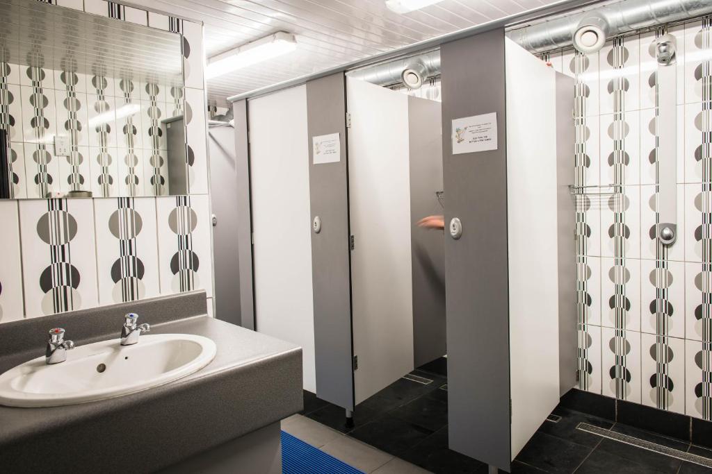 Koupelna v ubytování Sheilas Tourist Hostel