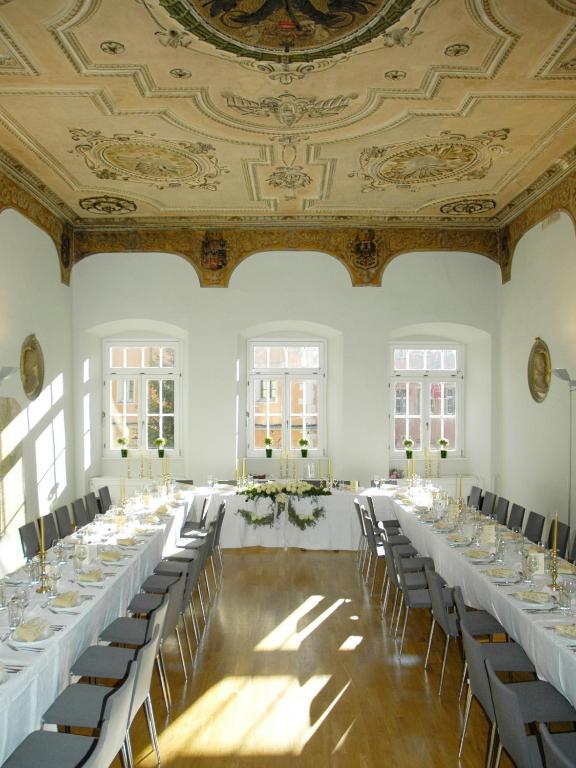 Restaurace v ubytování Hotel Goldenes Kreuz