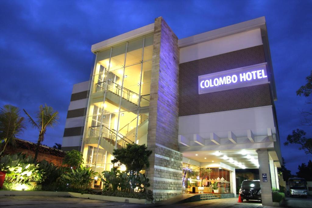 Galeriebild der Unterkunft Bueno Colombo Hotel Yogyakarta in Kalasan