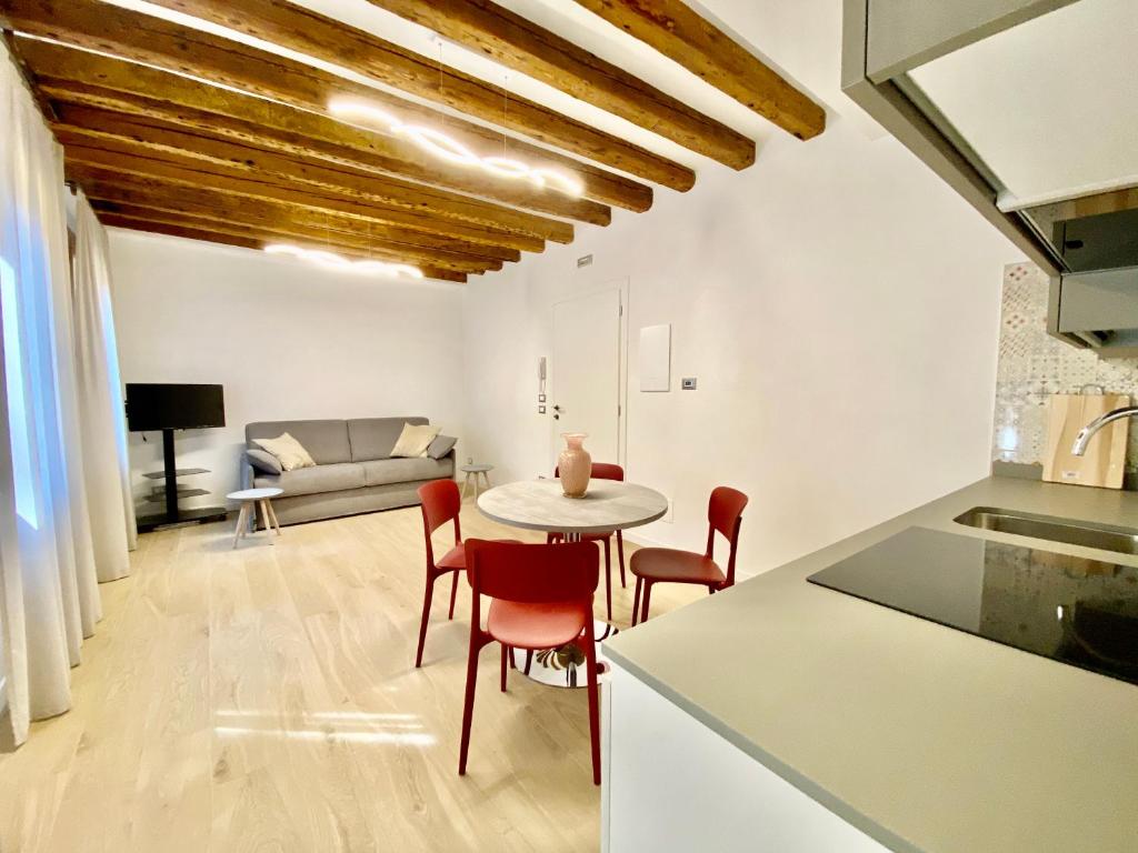 Suite House new apartments wi fi Venice island - Resim 35