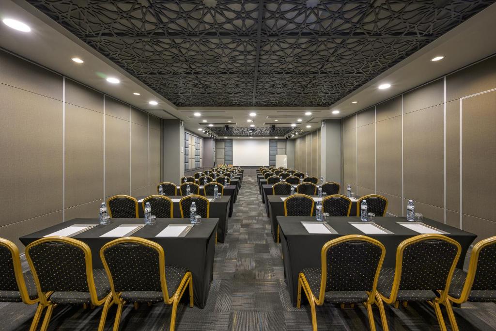 Zenseana Resort & Spa - Patong, Phuket - Resim 27