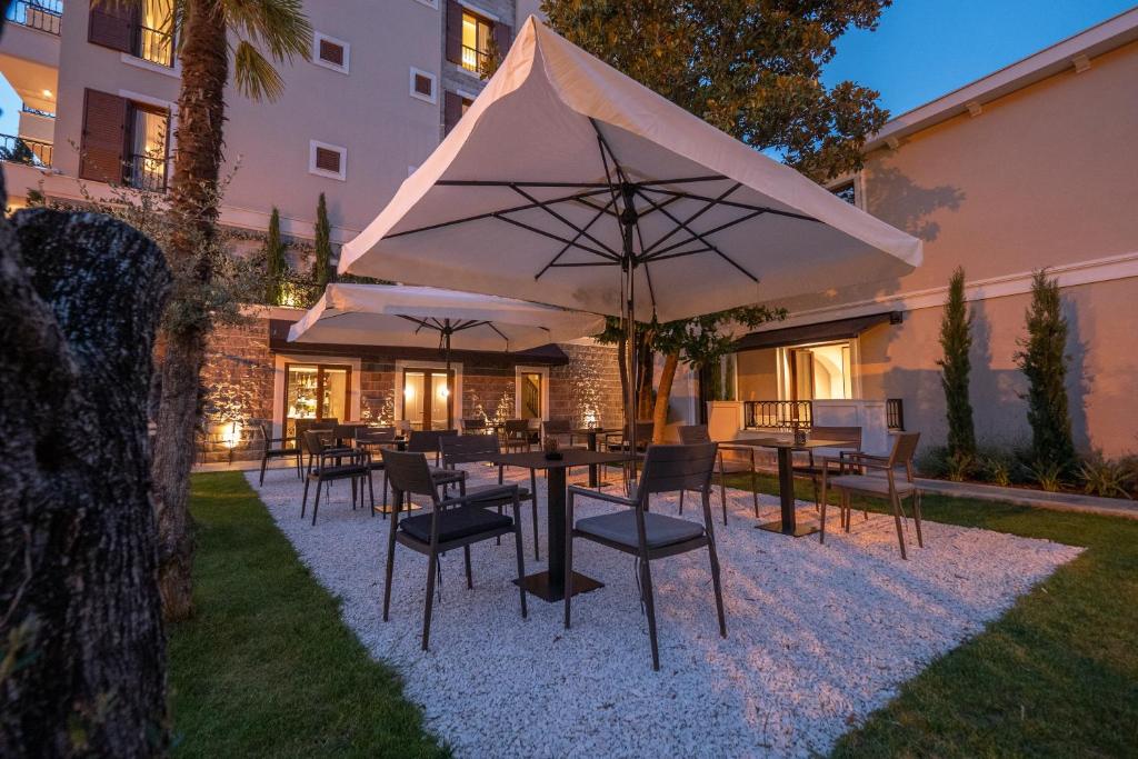 Budova, kde se hotel nachází