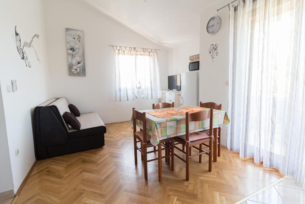 Posedenie v ubytovaní Apartments Casa Nada