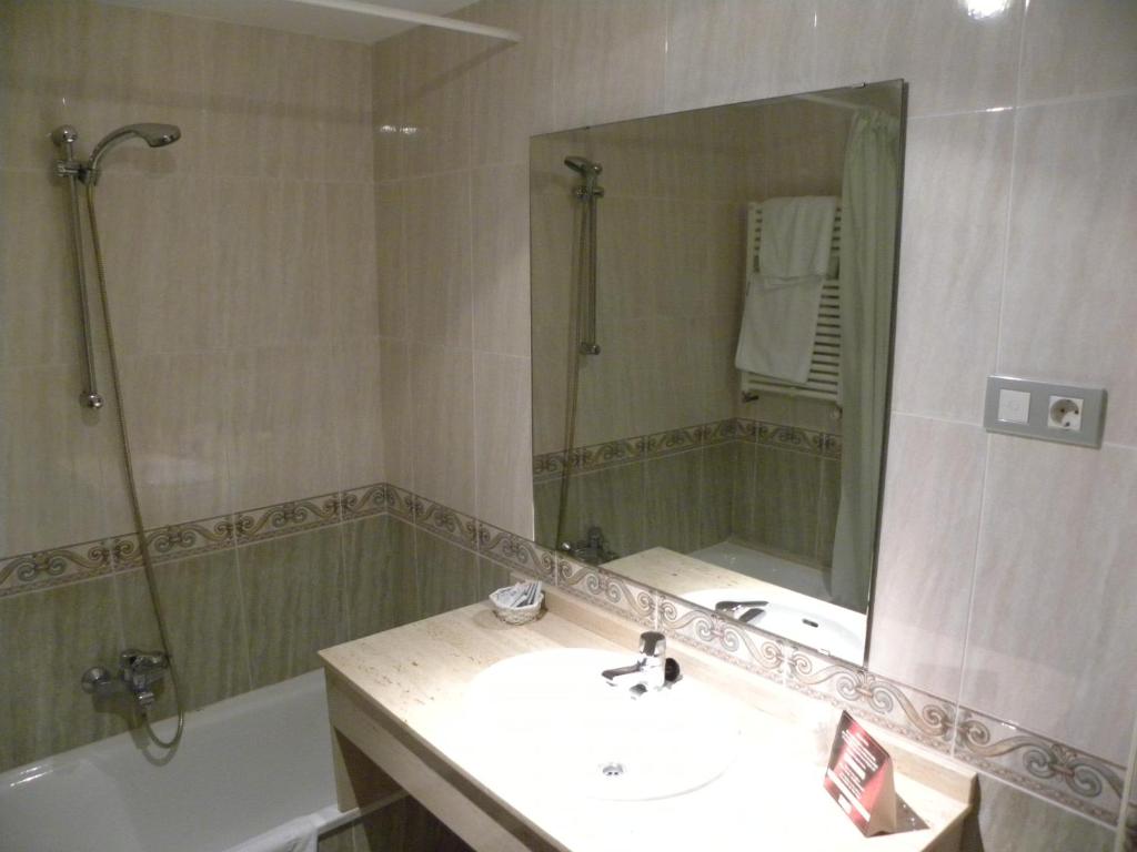 Koupelna v ubytování Hotel Duque de Calabria