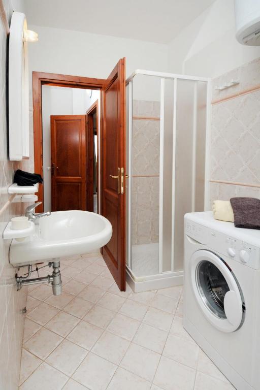 Zdjęcie z galerii obiektu Apartment L'Uddastru trilo by Interhome w mieście San Teodoro