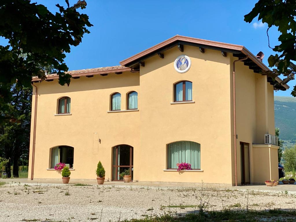 Budova, kde se bed and breakfast nachází