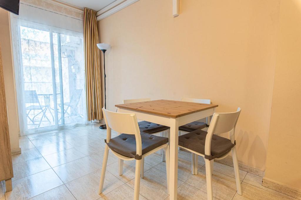 Fotografie z fotogalerie ubytování Apartaments Costamar Calafell v destinaci Calafell
