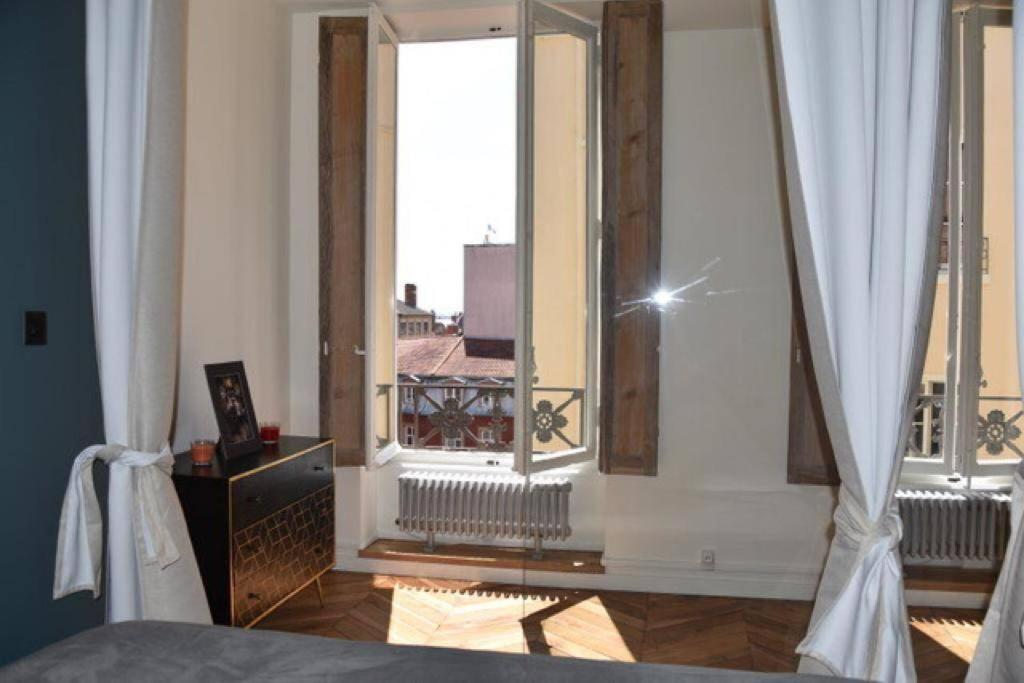 Appartement entier - refait à neuf - Loft - City Center - One-Bedroom Apartment