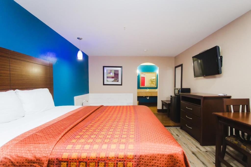 Home Place Inn - 