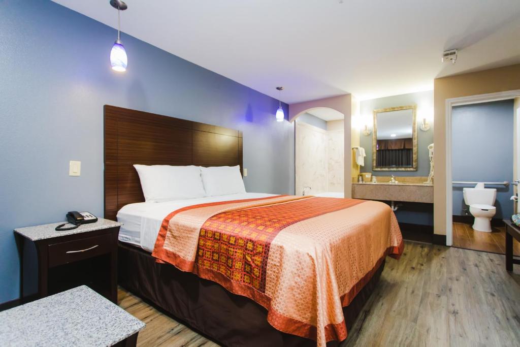 Home Place Inn - 
