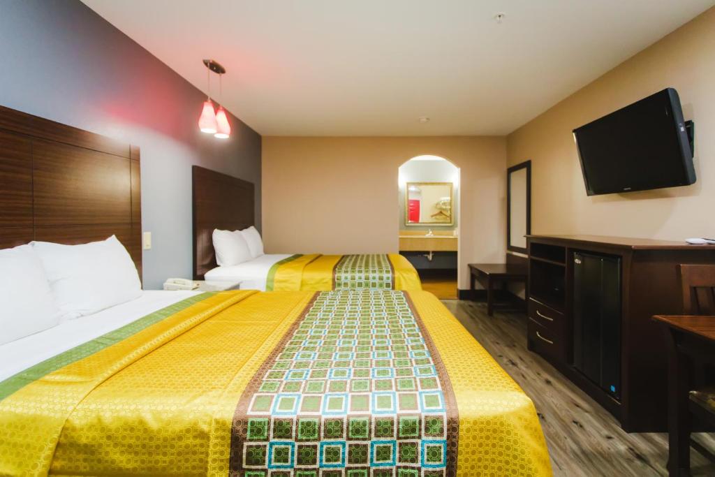 Home Place Inn - 