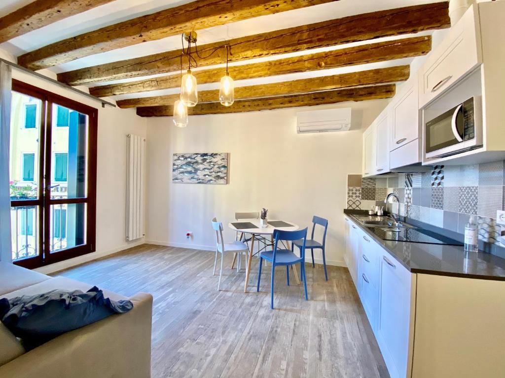 Suite House new apartments wi fi Venice island - Resim 18