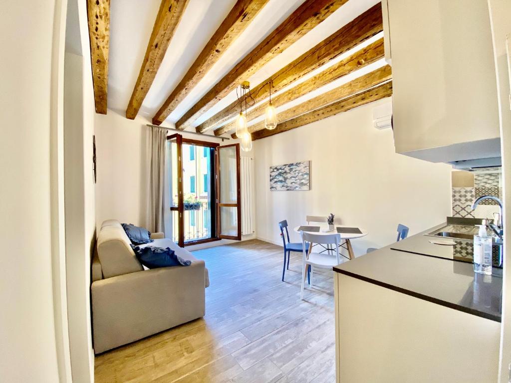 Suite House new apartments wi fi Venice island - Resim 24