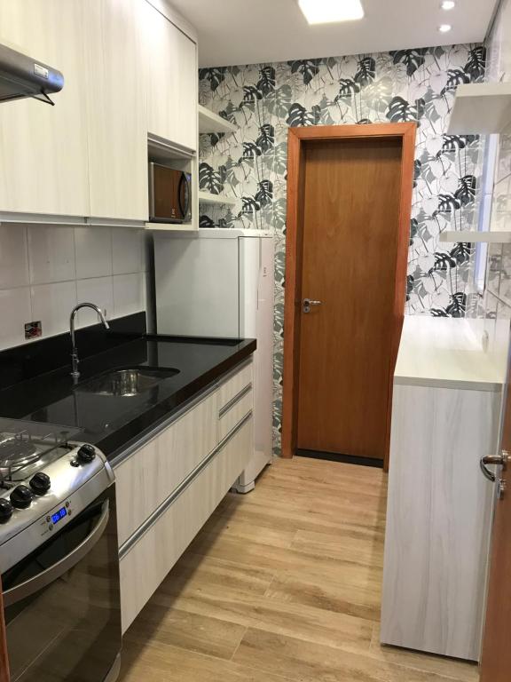  Liberdade 1 QT + Sofá Cama - 200m Metrô. Novo!
