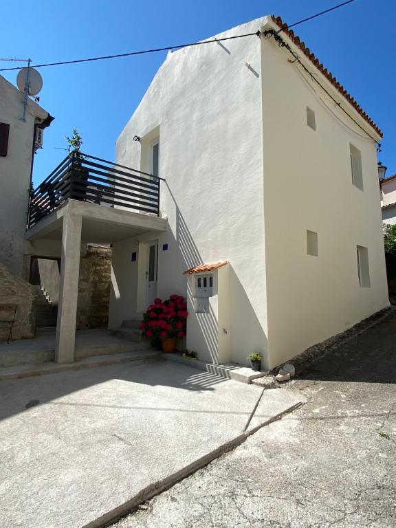 Budova, v ktorej sa apartmán nachádza