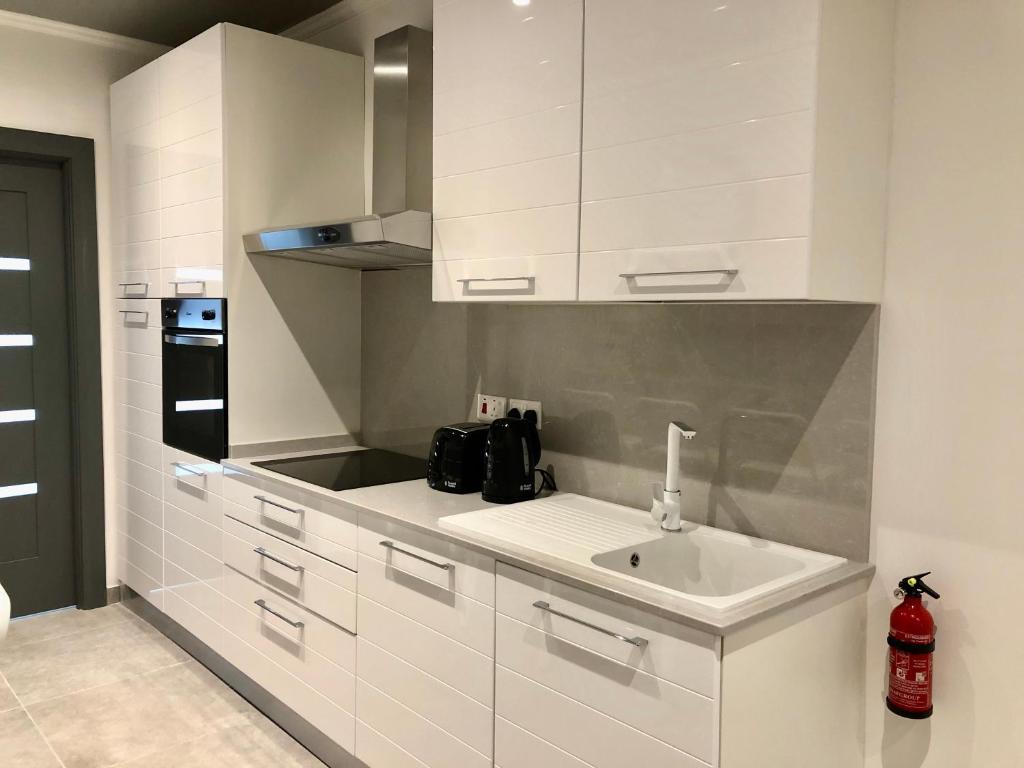 Apartments by Sliema promenade and beach - 4