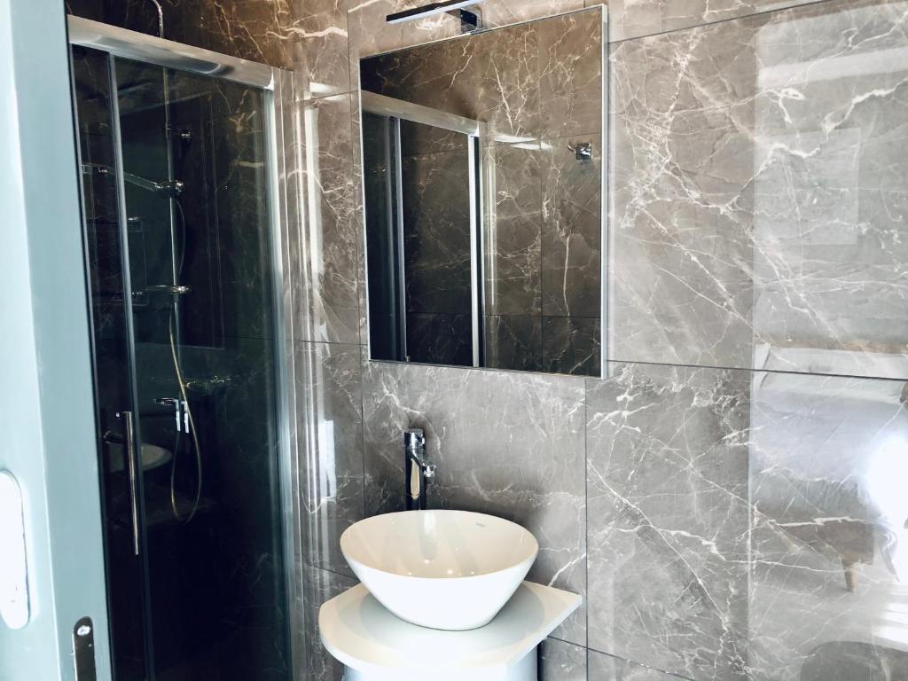 Apartments by Sliema promenade and beach - 9