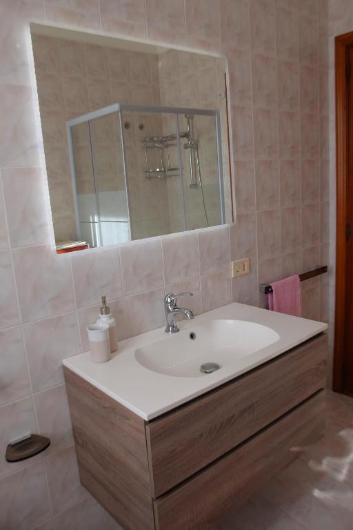 Kúpeľňa v ubytovaní a casa di barbara