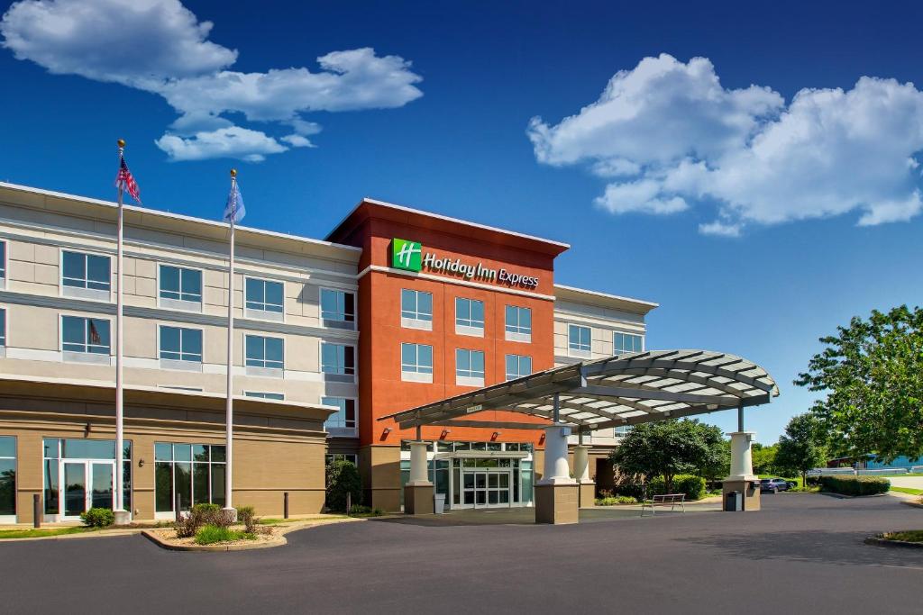 a rendering of a hotel front of a building at Holiday Inn Express Georgetown, an IHG Hotel in Georgetown