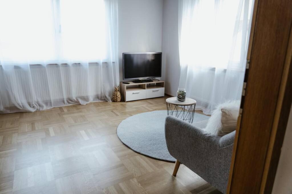 TV a/nebo společenská místnost v ubytování Ferienhaus Barbara