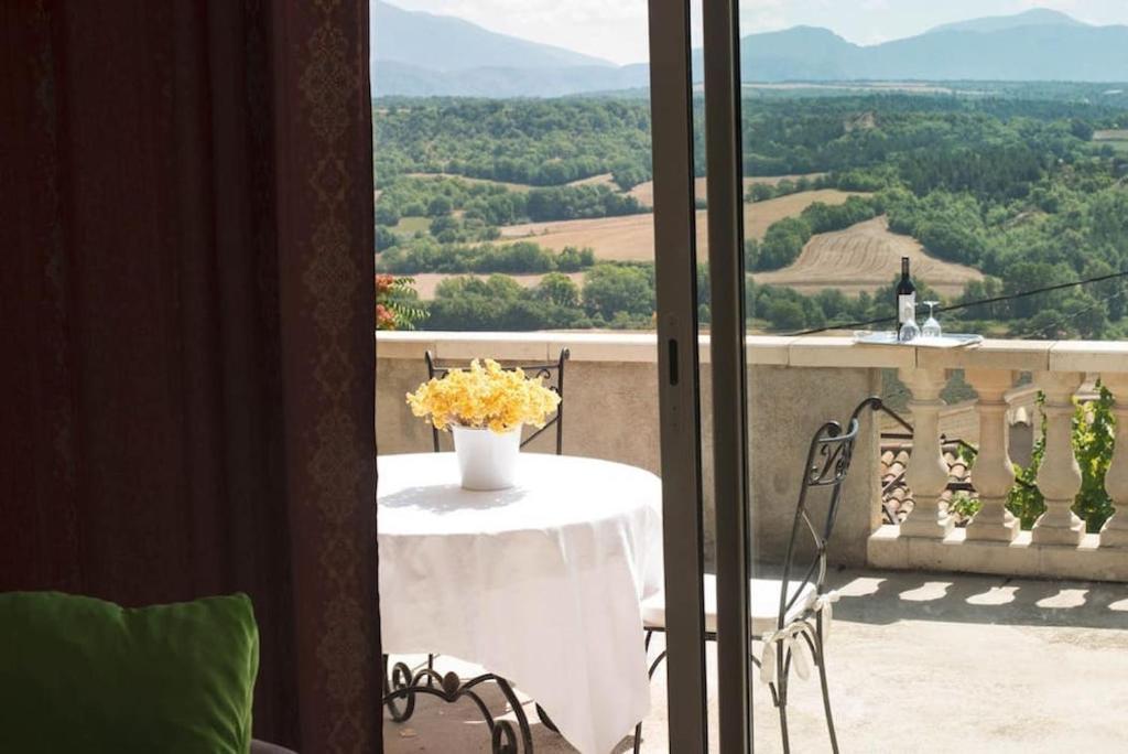 Nespecifikovaný výhled na hory nebo výhled na hory při pohledu z bed and breakfast