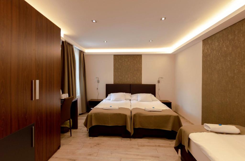 Vén Diófa De Lux Panzió - Triple Room
