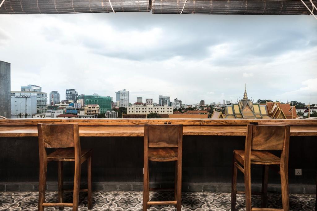 Nespecifikovaný výhled na destinaci Phnompenh nebo výhled na město při pohledu z hotelu