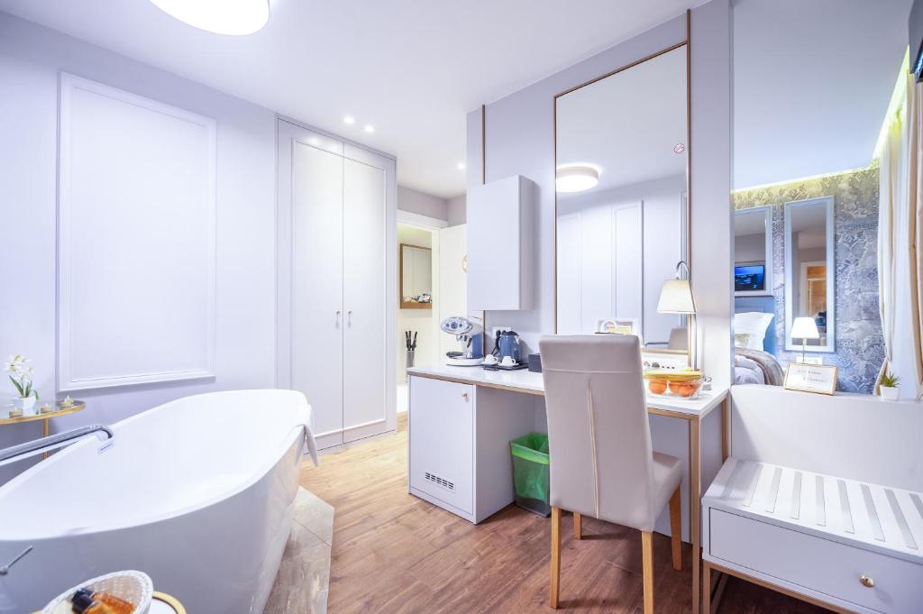 Kuchyňa alebo kuchynka v ubytovaní Luxury rooms Kadena