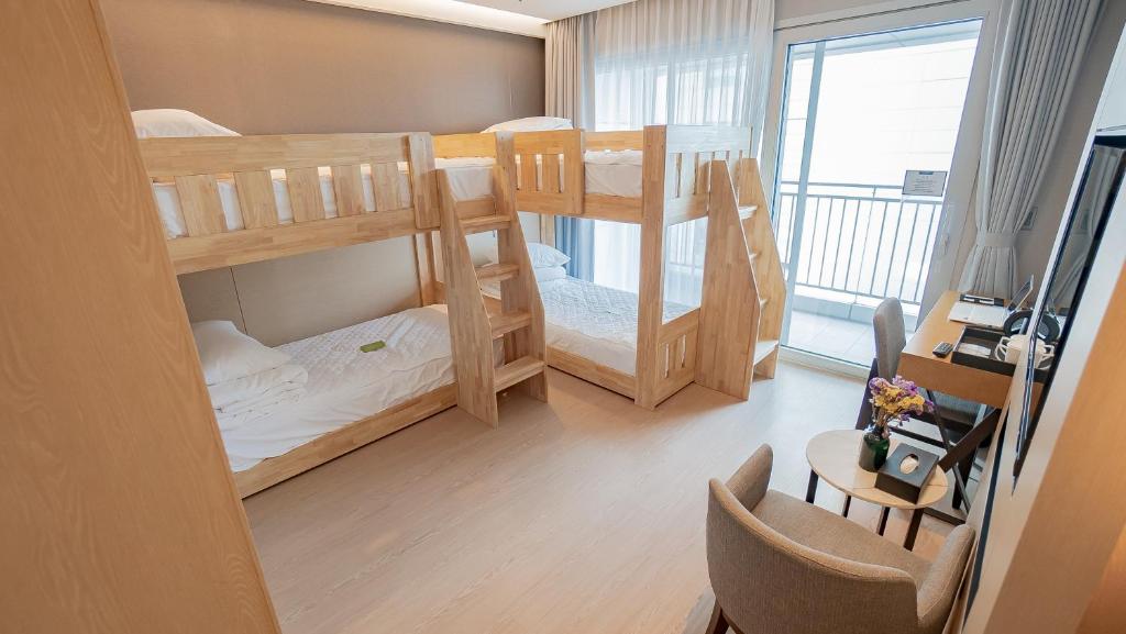 St. John's Hotel - (النظرة بدون - أو المحيط)