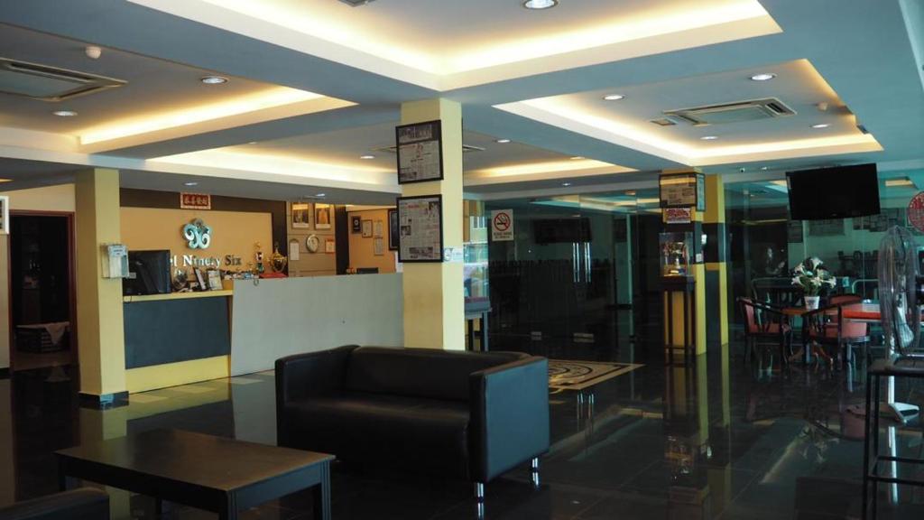 Posezení v ubytování 906 Hotel Melaka Raya