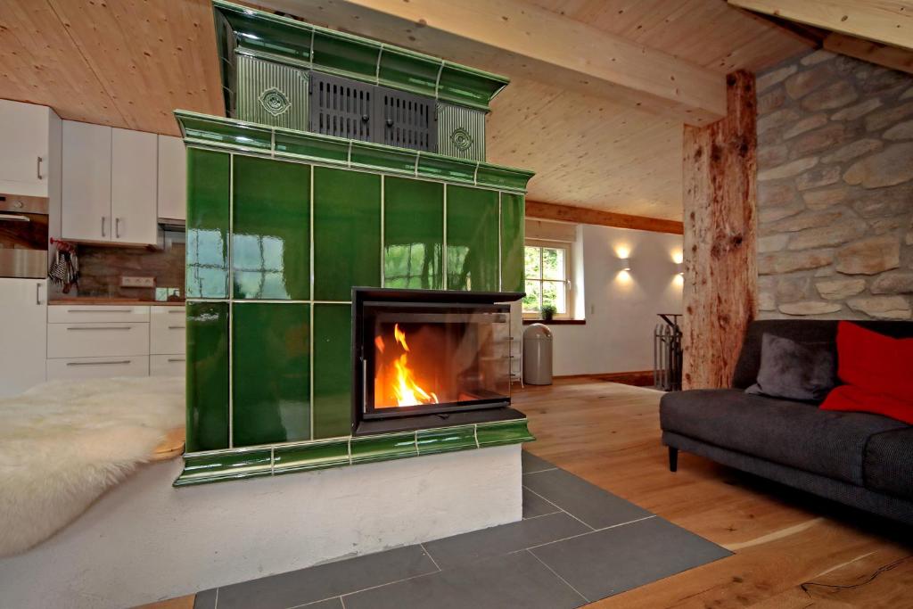 Fotografie z fotogalerie ubytování Ferienhaus Haldenmühle - traumhafte Lage mitten in der Natur mit Sauna v destinaci Simonswald