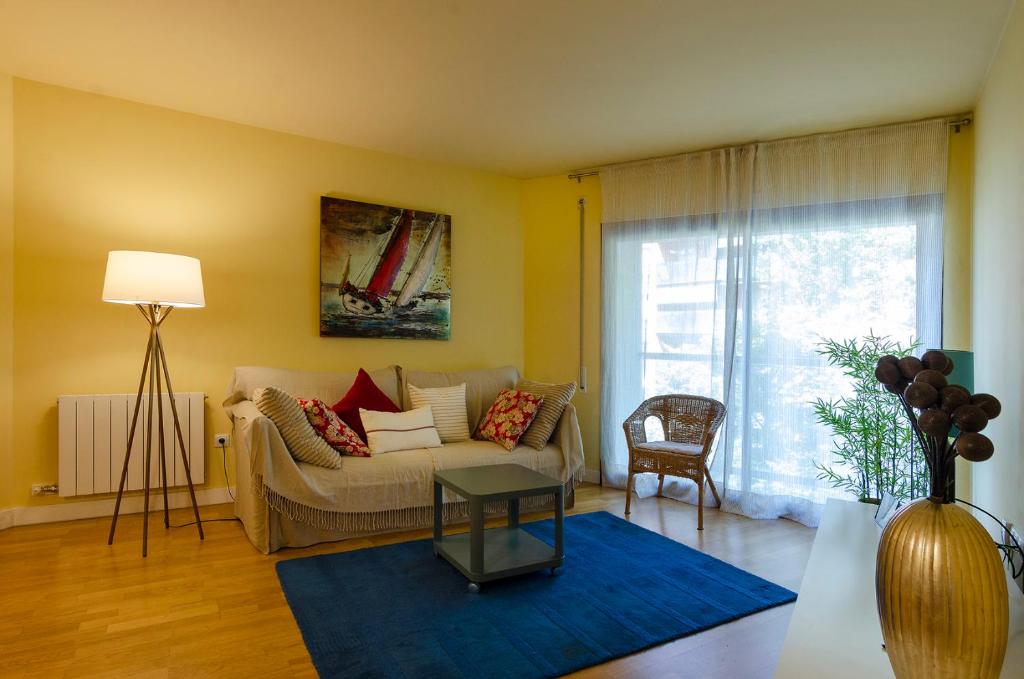 Posezení v ubytování Devesa Park Apartment with Private Parking