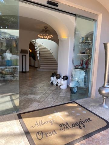 two stuffed animals sitting on the floor in a room at Hotel Orsa Maggiore in Anacapri