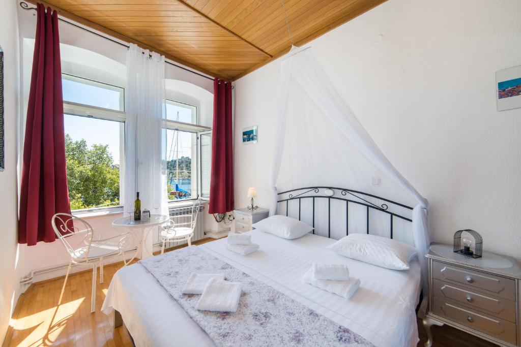 Gallery image of Apartment Riva in Makarska