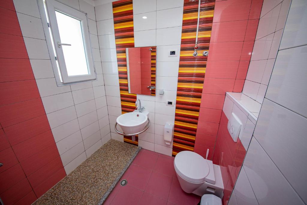 Hotel Miki - Triple Room With Balcony