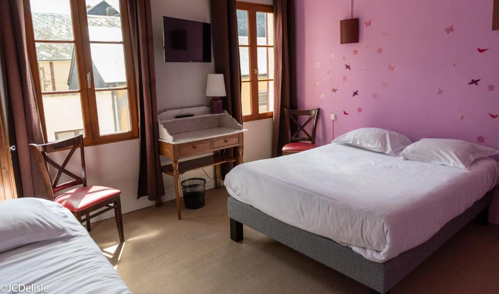 Logis - Hotel & Restaurant La Corne d 'Abondance - Chambre Quadruple Confort