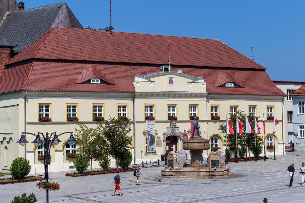 Wakacyjny Apartament Premium na Rynku w Darłowie by Renters Prestige - Apartamento Superior