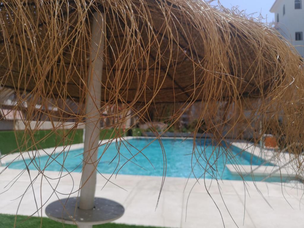 Basen w obiekcie Carihuela Playa Los Nidos 1 lub w pobliżu