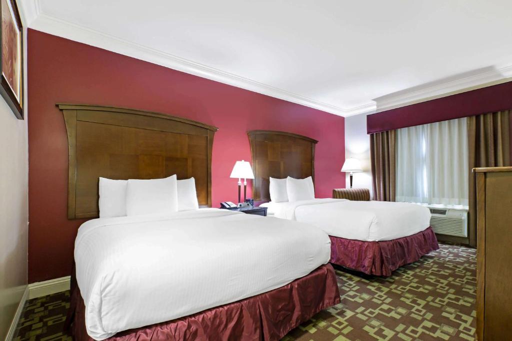 La Quinta by Wyndham Moreno Valley - Queen Room With Two Queen Beds - Non-Smoking