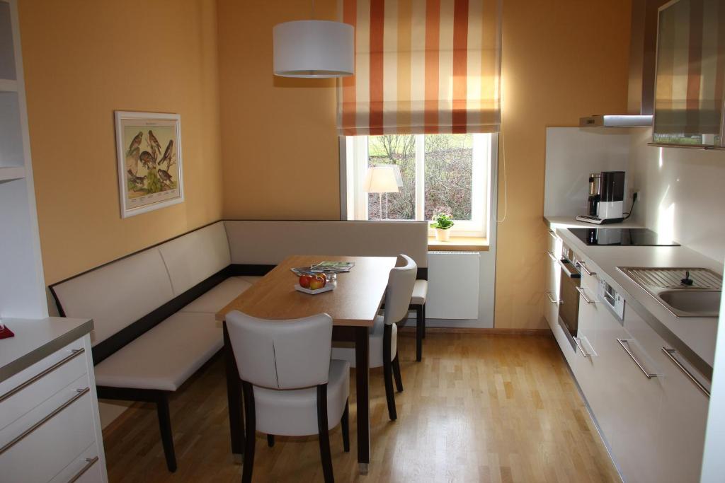 Kuchyň nebo kuchyňský kout v ubytování Hotel & Café Daheim