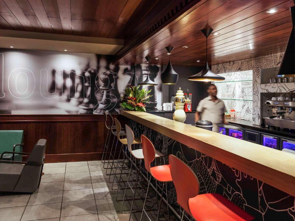 Lounge nebo bar v ubytování ibis Douala