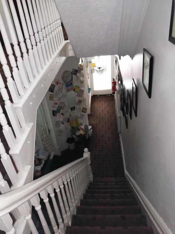 The Garnett - Resim 40